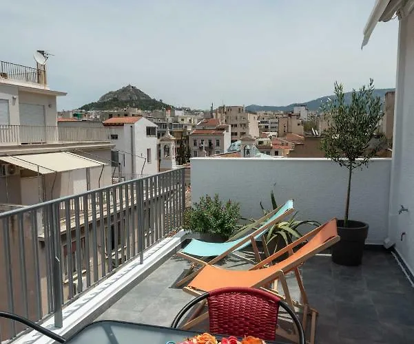 Acropolis Monastiraki Newly Renovated Apartment